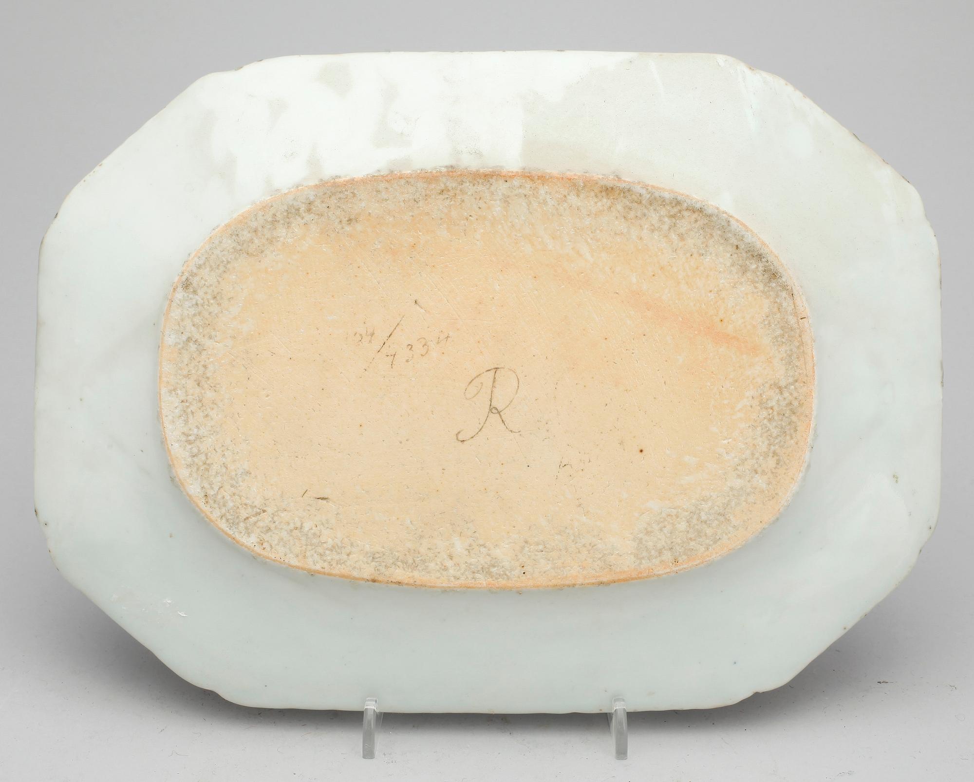 STEKFAT, porslin, Kina, Qing dynastin, 1800-tal.