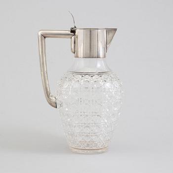 VINKANNA, silver och slipat glas, CG Hallberg, Stockholm, 1901.