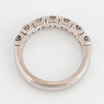 An Engelbert brilliant-cut diamond ring.