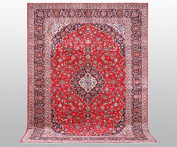 A carpet, Kashan, ca 384 x 295 cm.