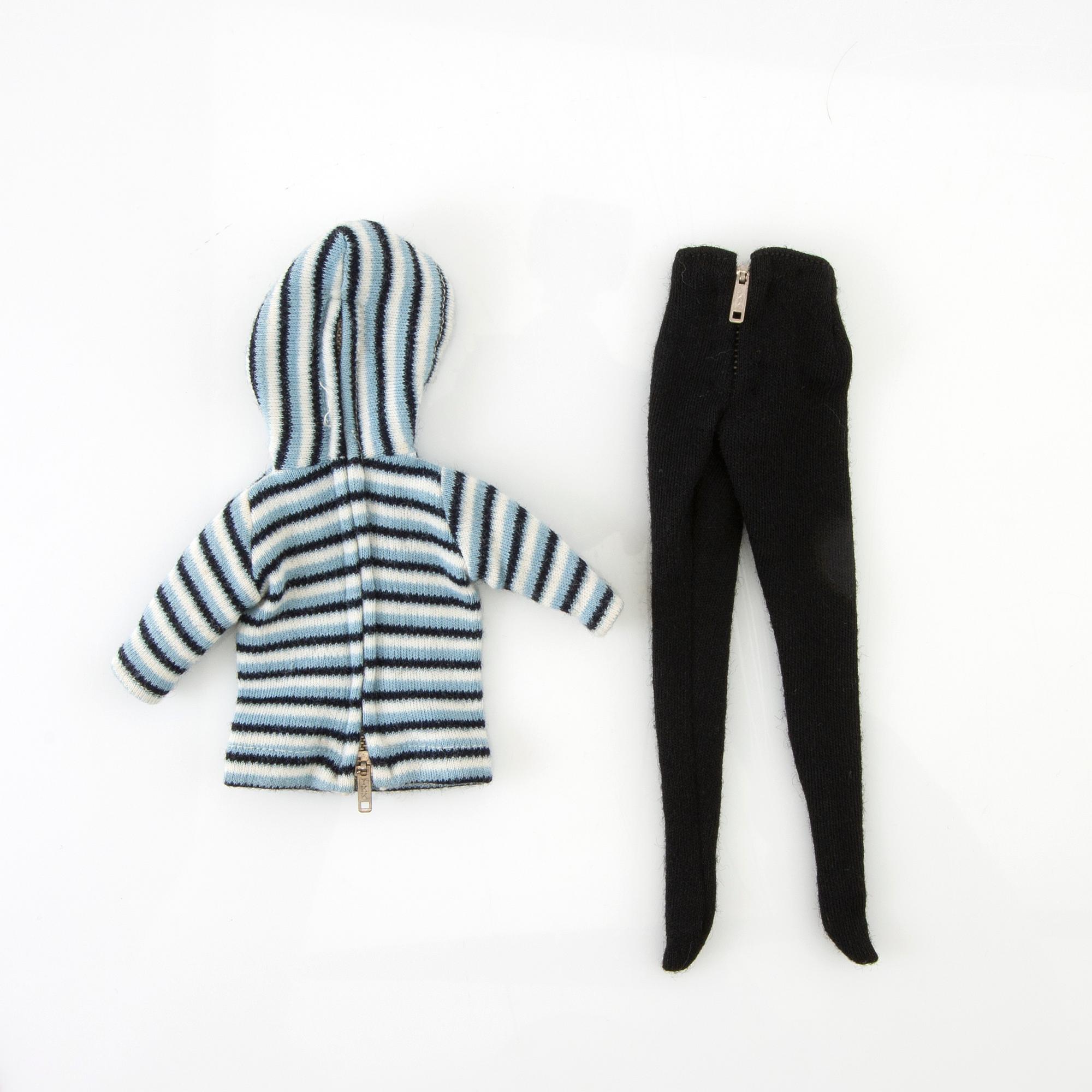 Barbie clothes 4 sets. Vintage, including "Busy Morning" Mattel 1963, "Winter Holiday", Mattel 1959-63.