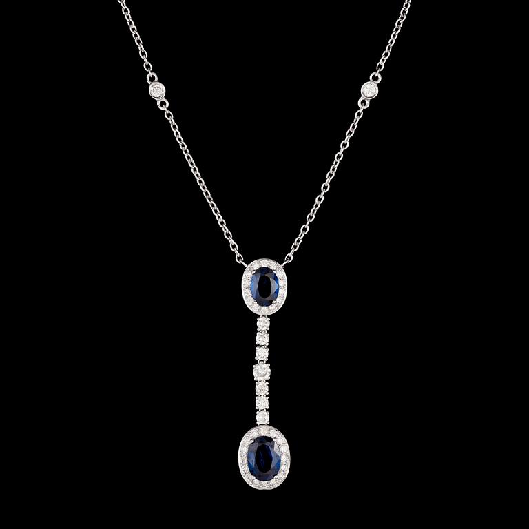 A blue sapphire, tot. 2.40 cts, and brilliant cut diamond pendnat, tot. 1.08 cts.
