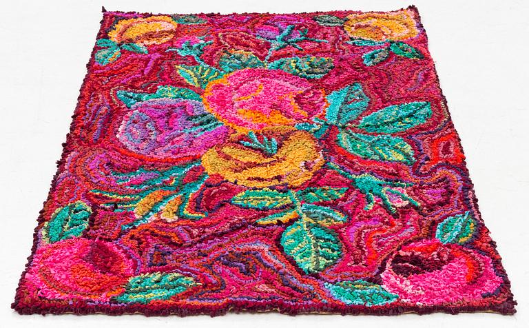 Kaffe Fassett, "Rose rag rug".