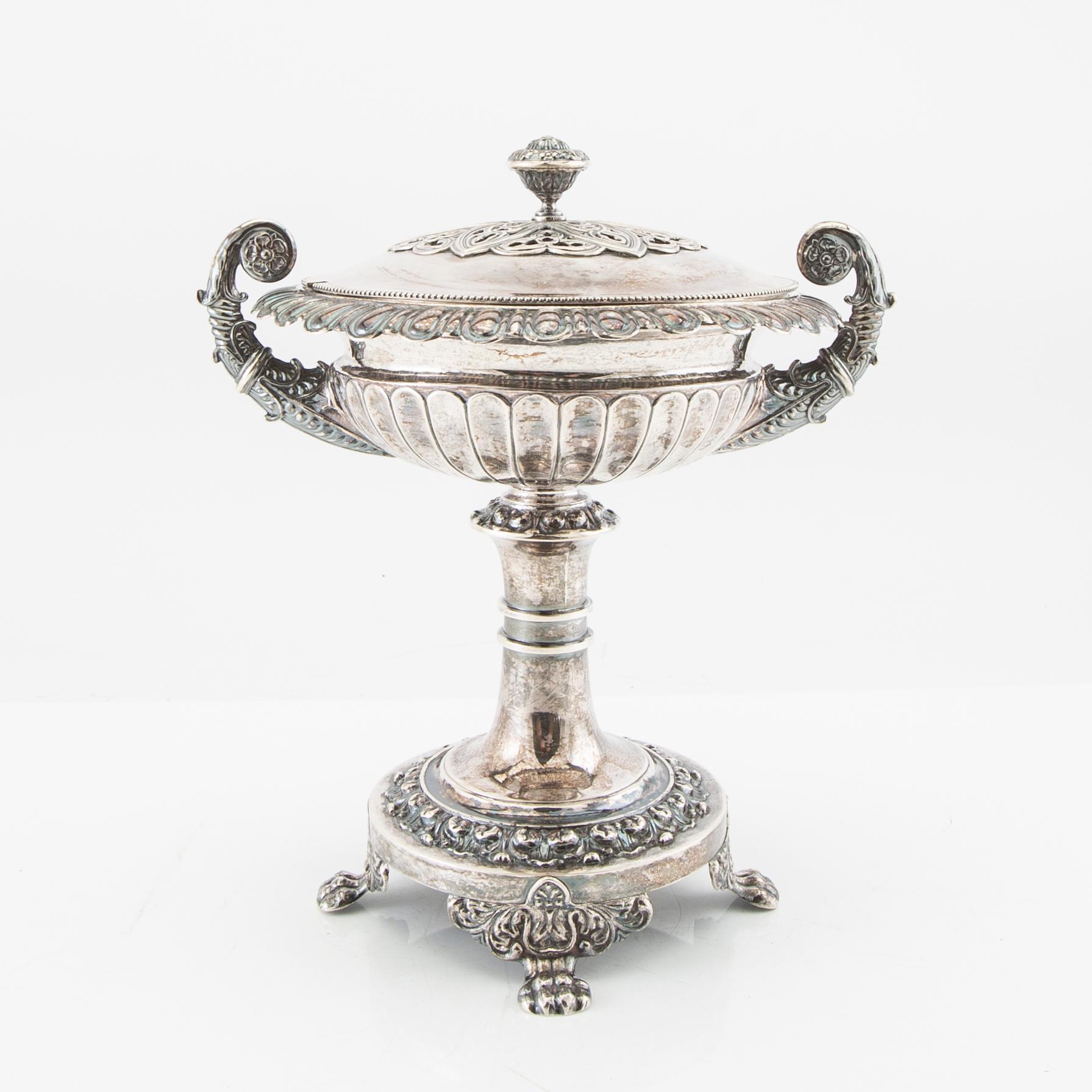 Gustaf Möllenborg, sockerskål silver Stockholm 1836.