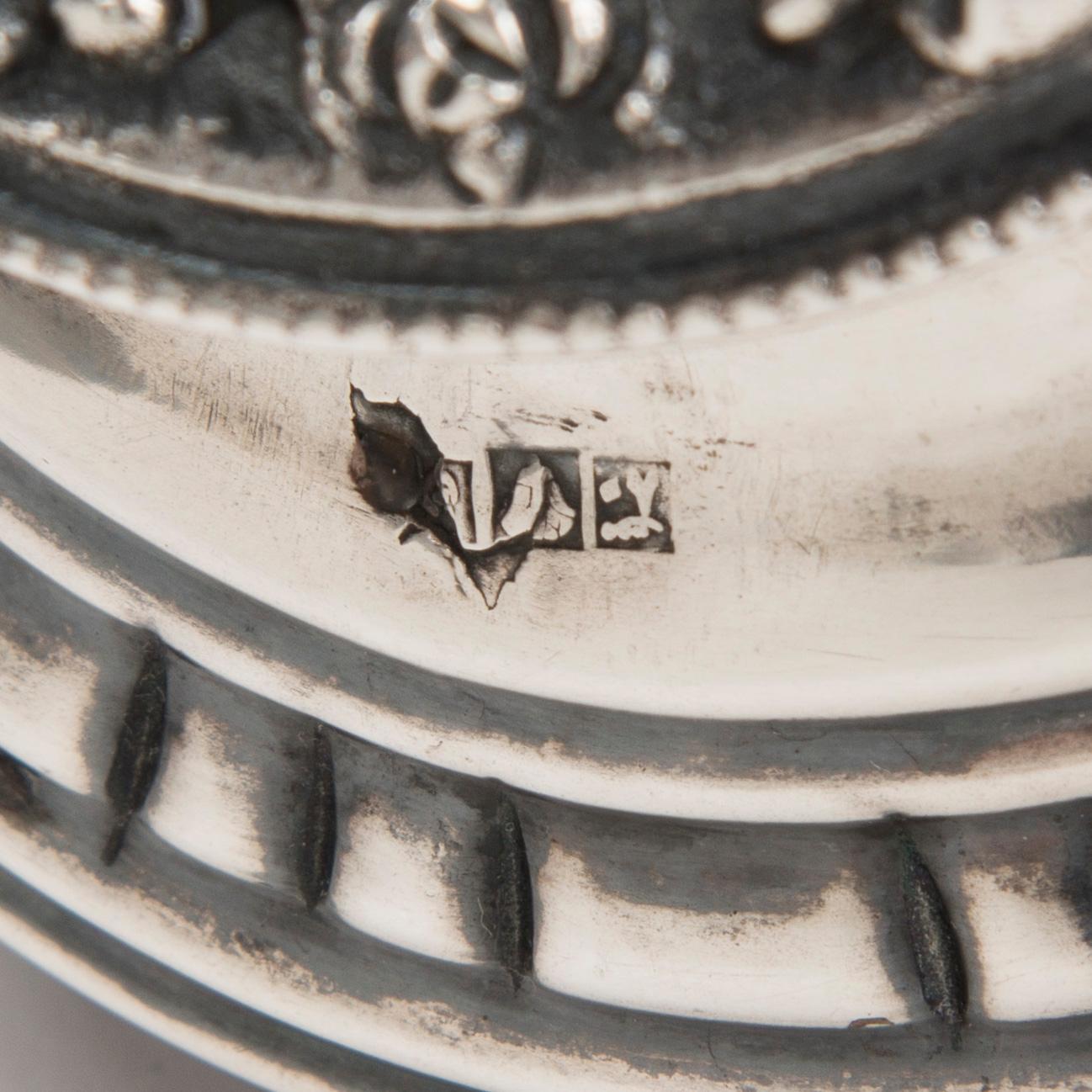 LJUSSTAKAR, ett par, silver, Egypten 1900-talets senare hälft. Tot. vikt ca 988 g.