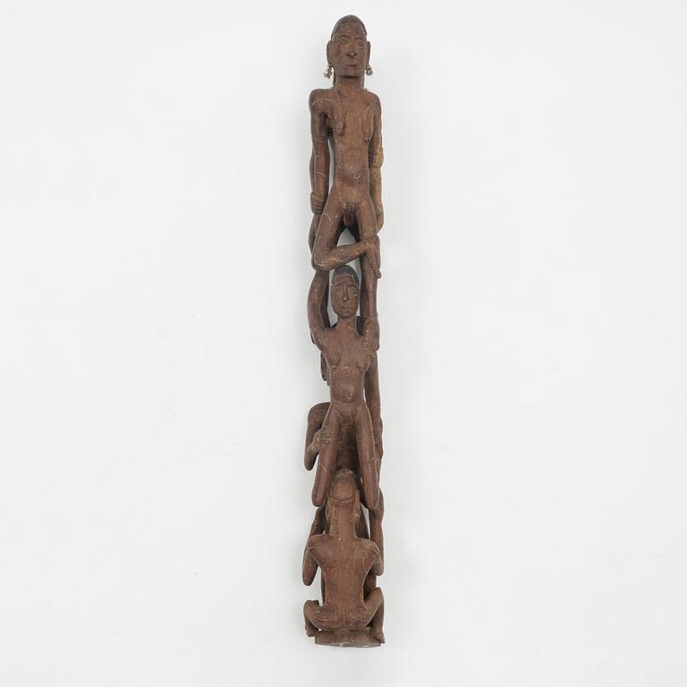 A large Asmat wood carving/sculpture, Indoniesia, Jakarta, 20th Century.