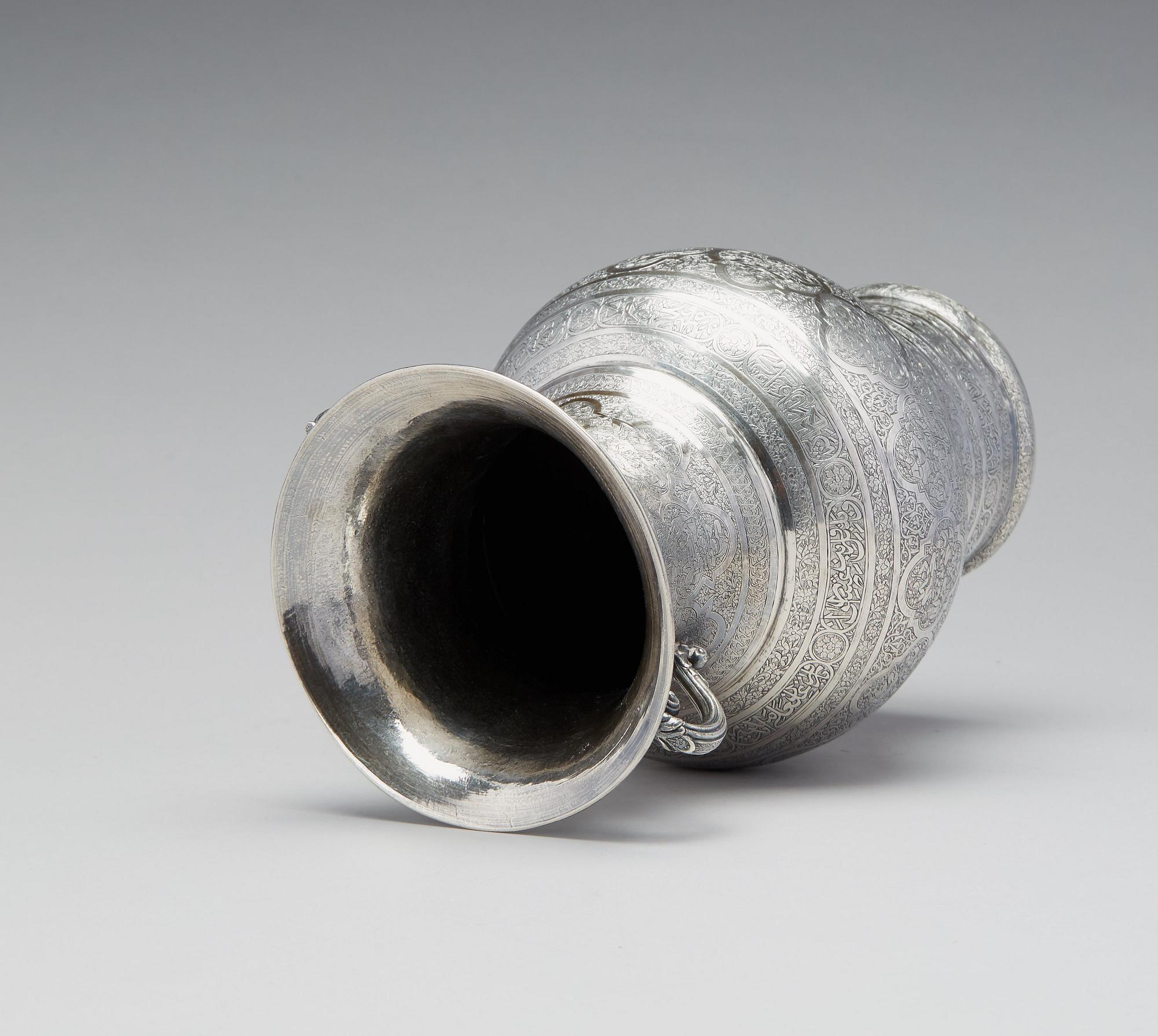 Vas, silver, Persien Isfahan, sen Qajardynasti.