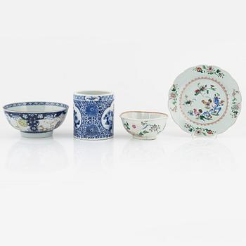 Four porcelain pieces, China, Qing dynasty, 18th-19th century.