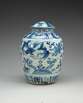 A large blue and white jar with cover, Ming dynasty, Wanli (1573-1620).