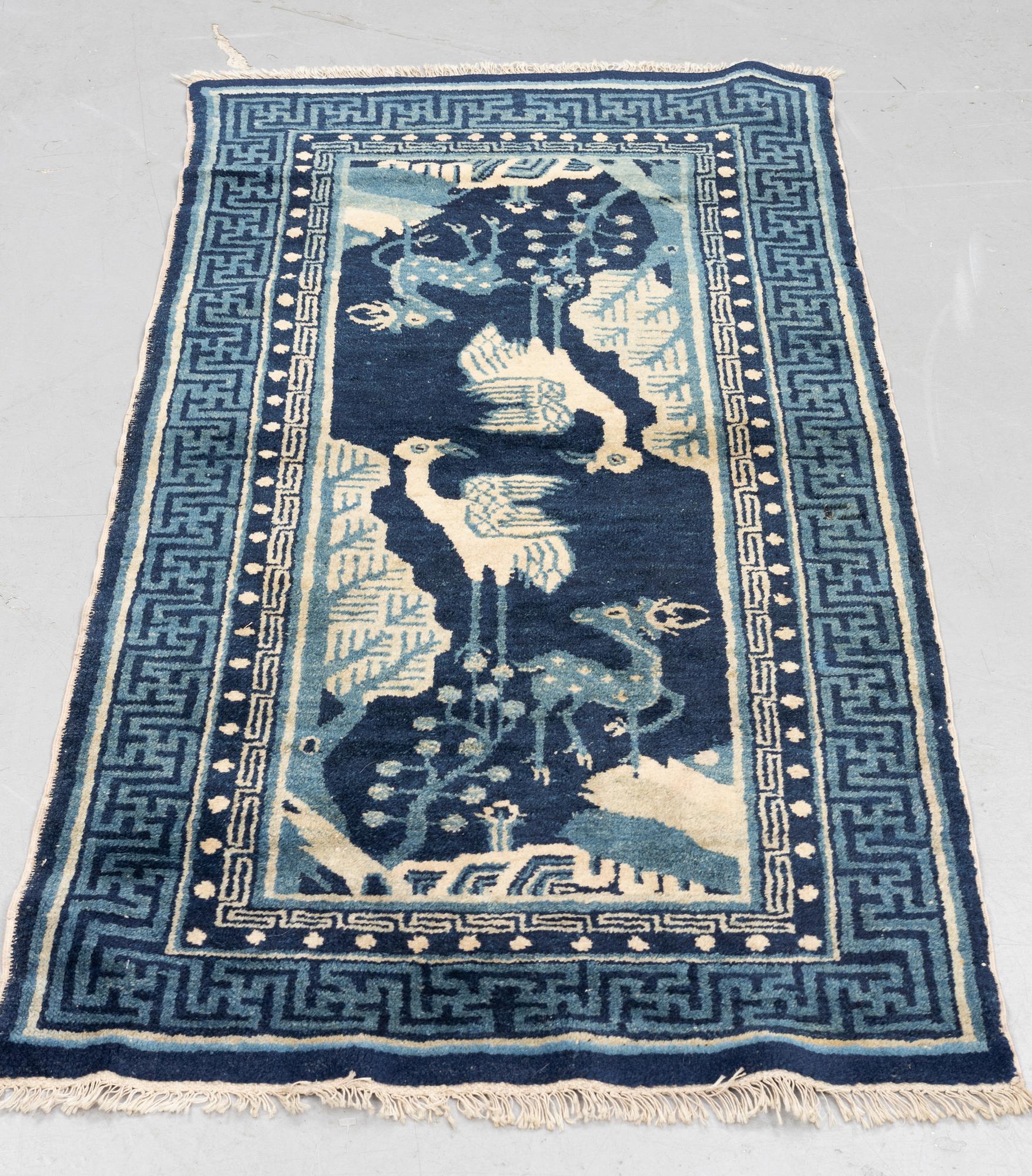 Matta, semiantik Baotou, figural, ca 130 x 64 cm.
