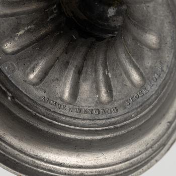 Peter Gillman och Samuel Weygang, ljusstakar, ett par snarlika, tenn, gustavianska, Stockholm, 1784-87.