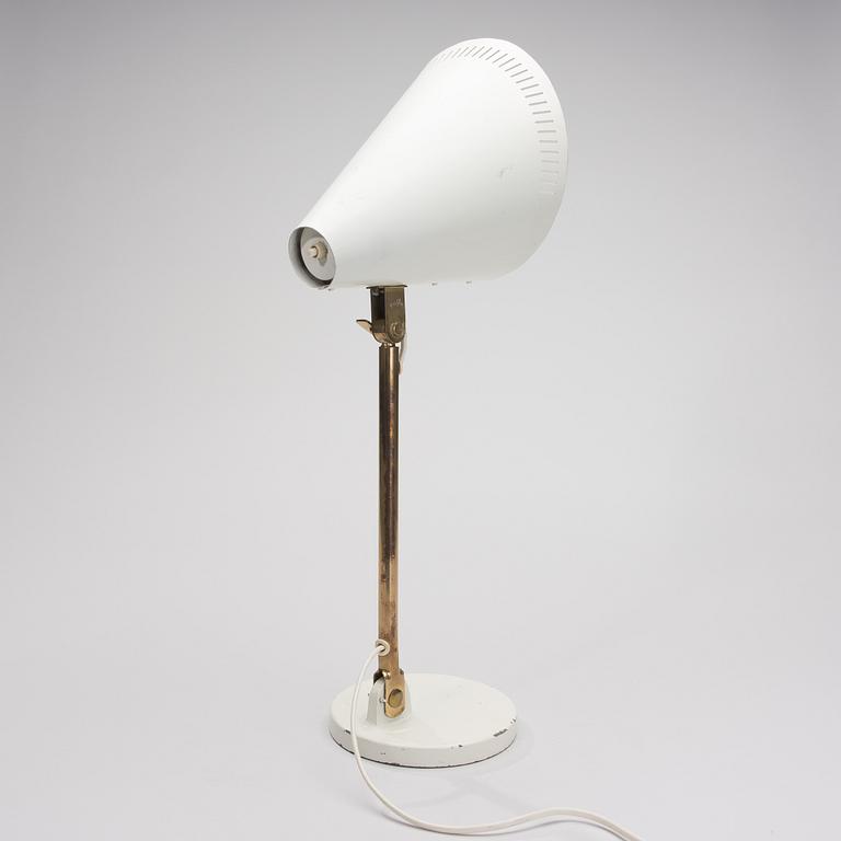 PAAVIO TYNELL, BORDLAMPA, modell 9222, tillverkad av Idman.