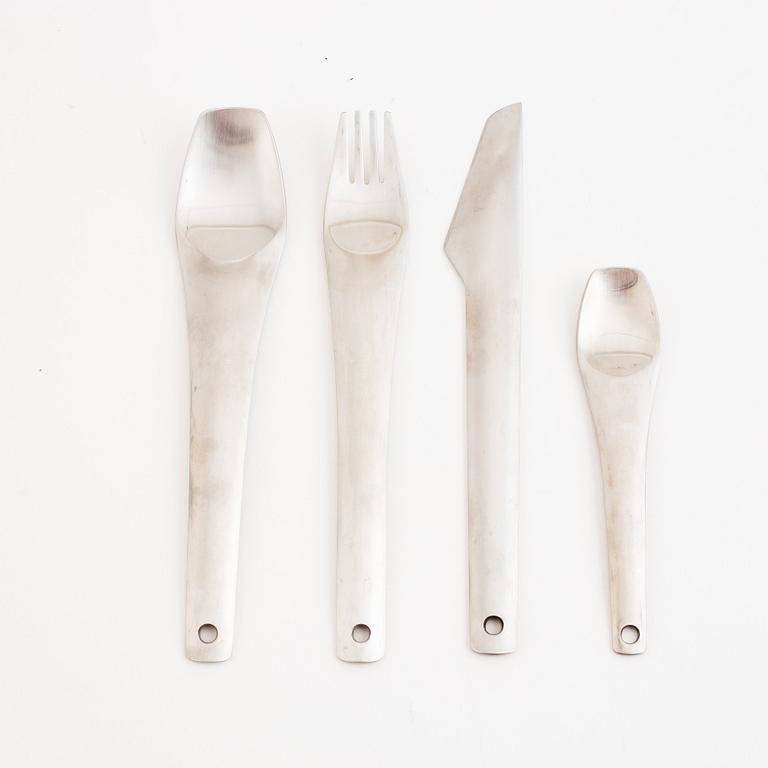 A set of eight stainless steel kitchen objects, 6 marked ZACK.