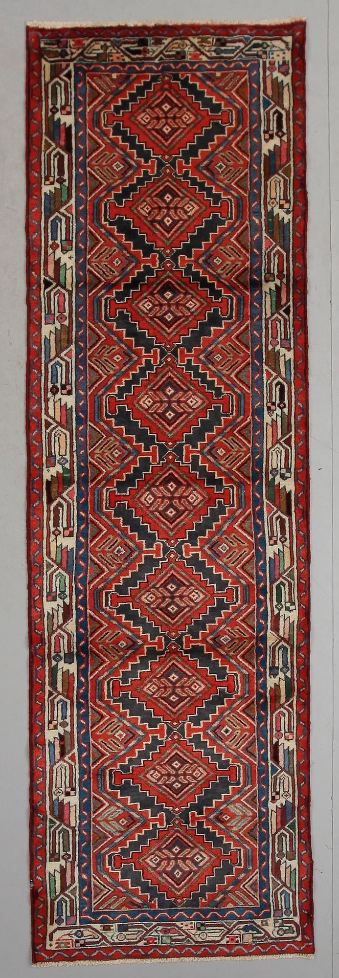 MATTA, Hamadan, ca 280 x 83 cm.