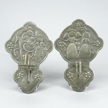 VÄGGPLÅTAR, 2 st, vitmetall, 1800-talets slut.