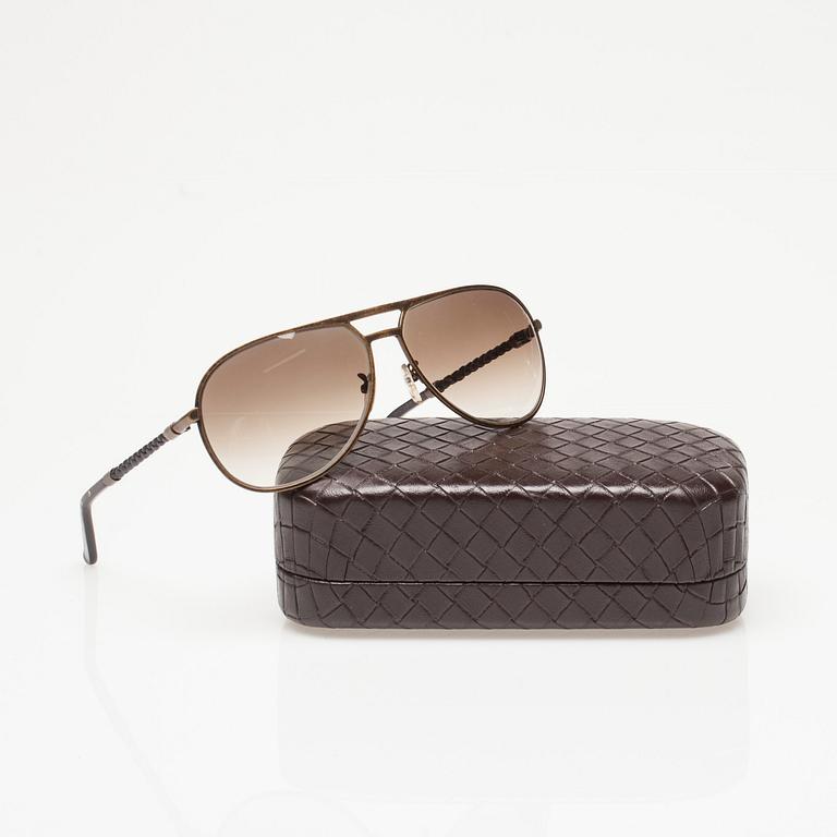 SOLGLASÖGON, Bottega Veneta.