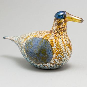 OIVA TOIKKA, 'Martin Hanhi' glass bird, Nuutajäärvi, signed.