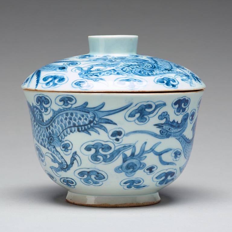 A blue and white bowl with cover, Korea, Choson, 19th century.