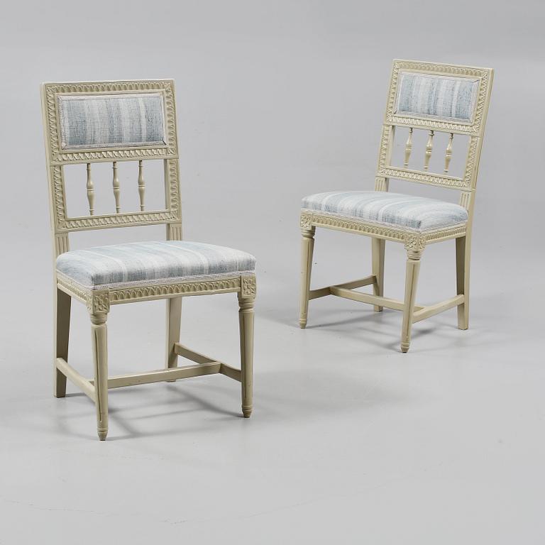 STOLAR, ett par, sengustavianska, omkring år 1800.