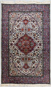 A Pakistani rug, 250 x 155 cm.