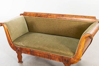 SOFFA senempire 1800-talets mitt.