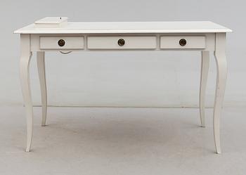 SKRIVBORD, rokokostil, 1900-talets andra hälft.