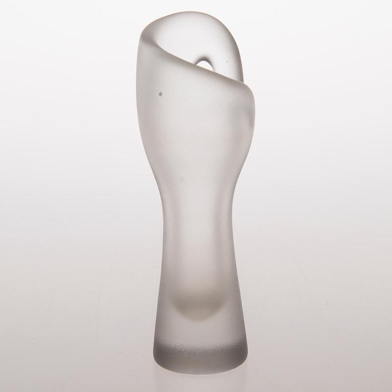 TIMO SARPANEVA, maljakko,  "Hiidennyrkki", signeerattu Timo Sarpaneva Iittala.