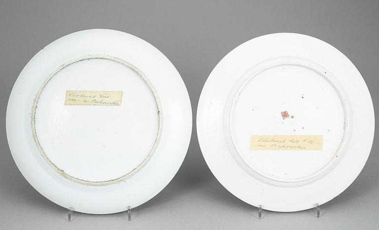 TALLRIKAR, 2 st, porslin bl.a. Japan, 1800/1900-tal.