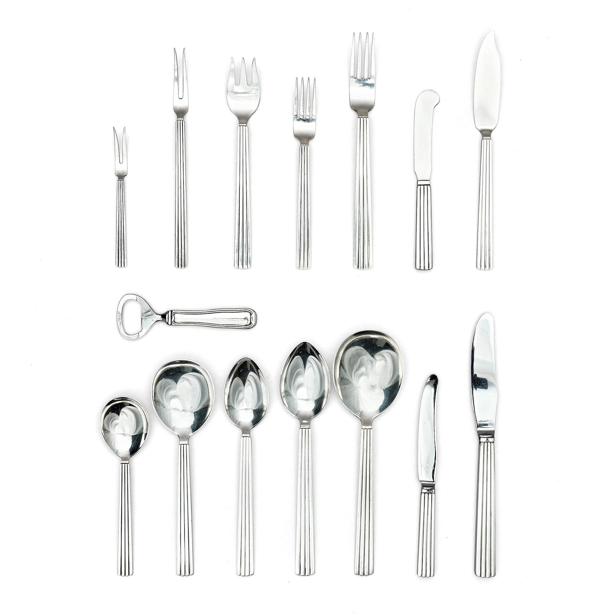 Georg Jensen, bestickservis, sterling silver, modell "Bernadotte", 112+1 delar, design Sigvard Bernadotte, Köpenhamn 1933-1944.