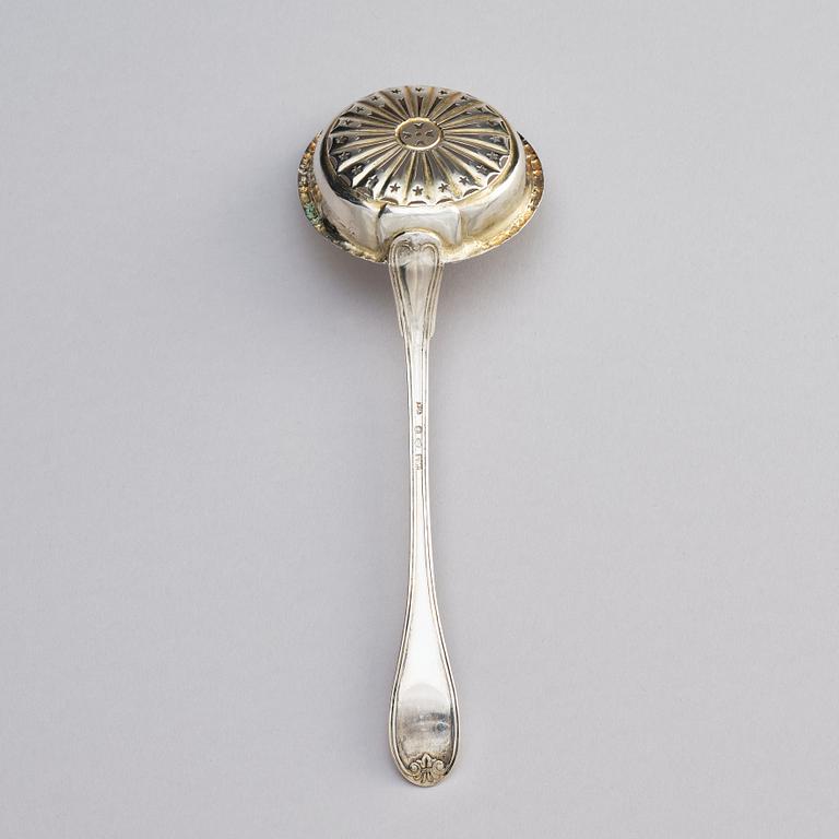 A Swedish Empire silver sugarbowl with lid and sprinkle spoon, mark of Gustaf Möllenborg, Stockholm 1834.