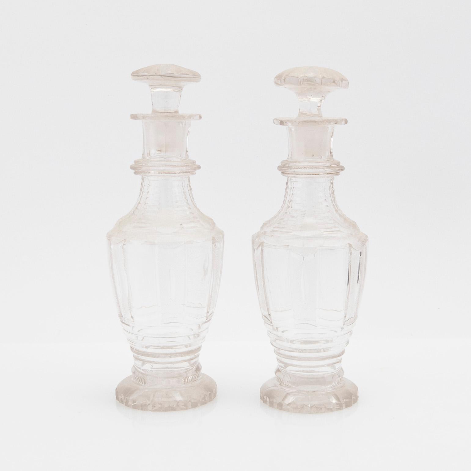 Gustaf Möllenborg, Bordssurtout, silver, för 2 karaffer samt 2 ströare, Stockholm, 1831.