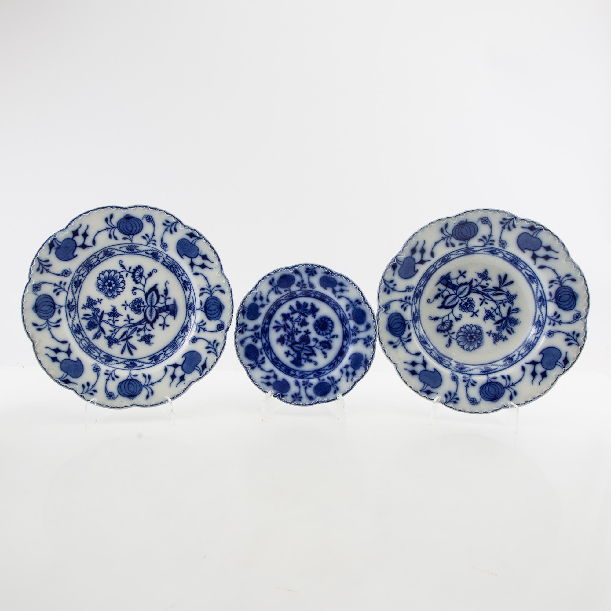 Service 46 pcs "Holland" Johnson Bros England circa 1900 stoneware.