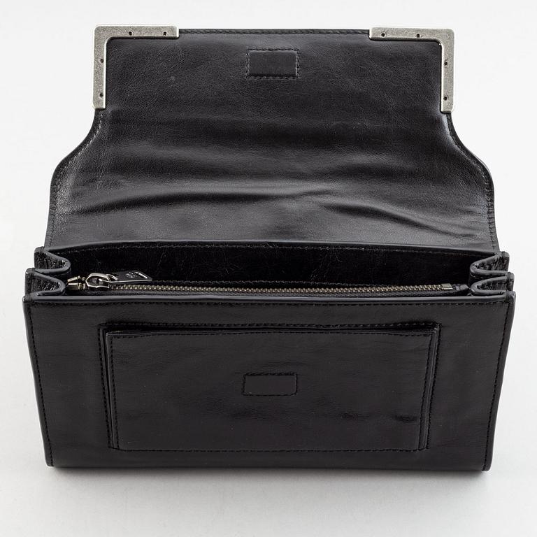 Alexander McQueen, clutch.