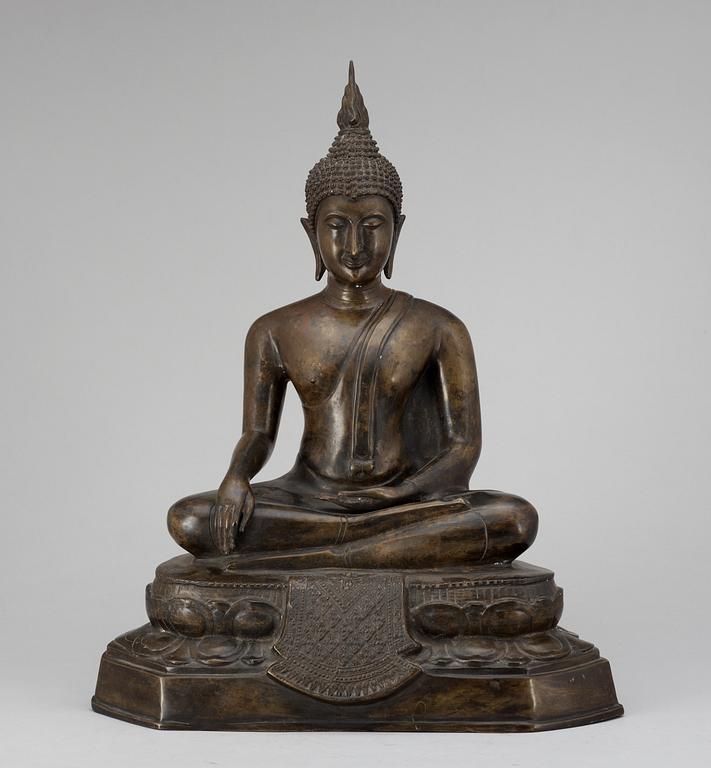 BUDDHAFIGUR, brunpatierad  brons, trol Thailand 1800/1900-tal.