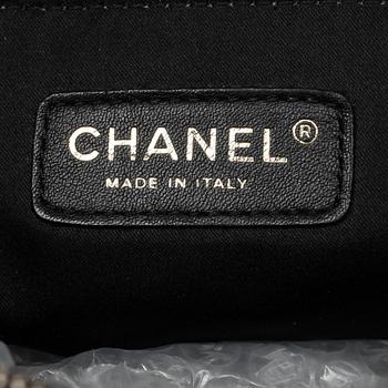 CHANEL, a black caviar leather purse, "Grand Shopping Tote".