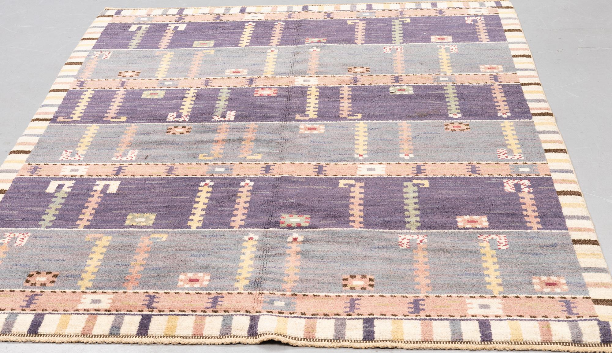 Märta Måås-Fjetterström, a carpet, "Ståndaren", knotted pile, ca 248 x 193 cm, signed AB MMF.