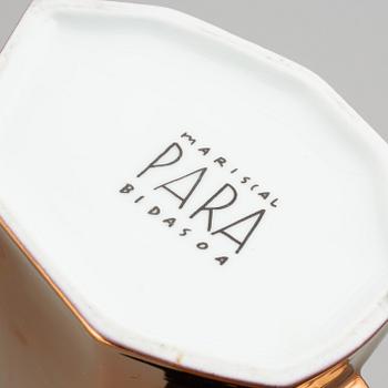 A porcelain jug/vase 'Jarrita Florero' by Javier Mariscal, 1980's.