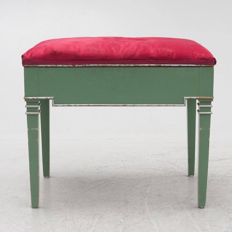 Dressing table, Swedish Grace, first half of the 20th century, with an accompanying upholstered stool.