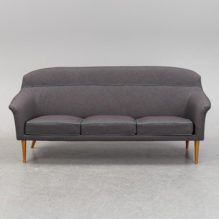 Kerstin Hörlin-Holmquist, a sofa, Triva, Nordiska Kompaniet.