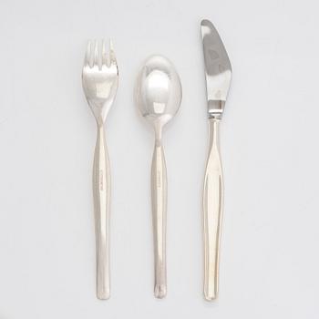 Tapio Wirkkala, A 130-piece set of 'Tapio' silver cutlery, Kultakeskus, Hämeenlinna 1960-1970s.