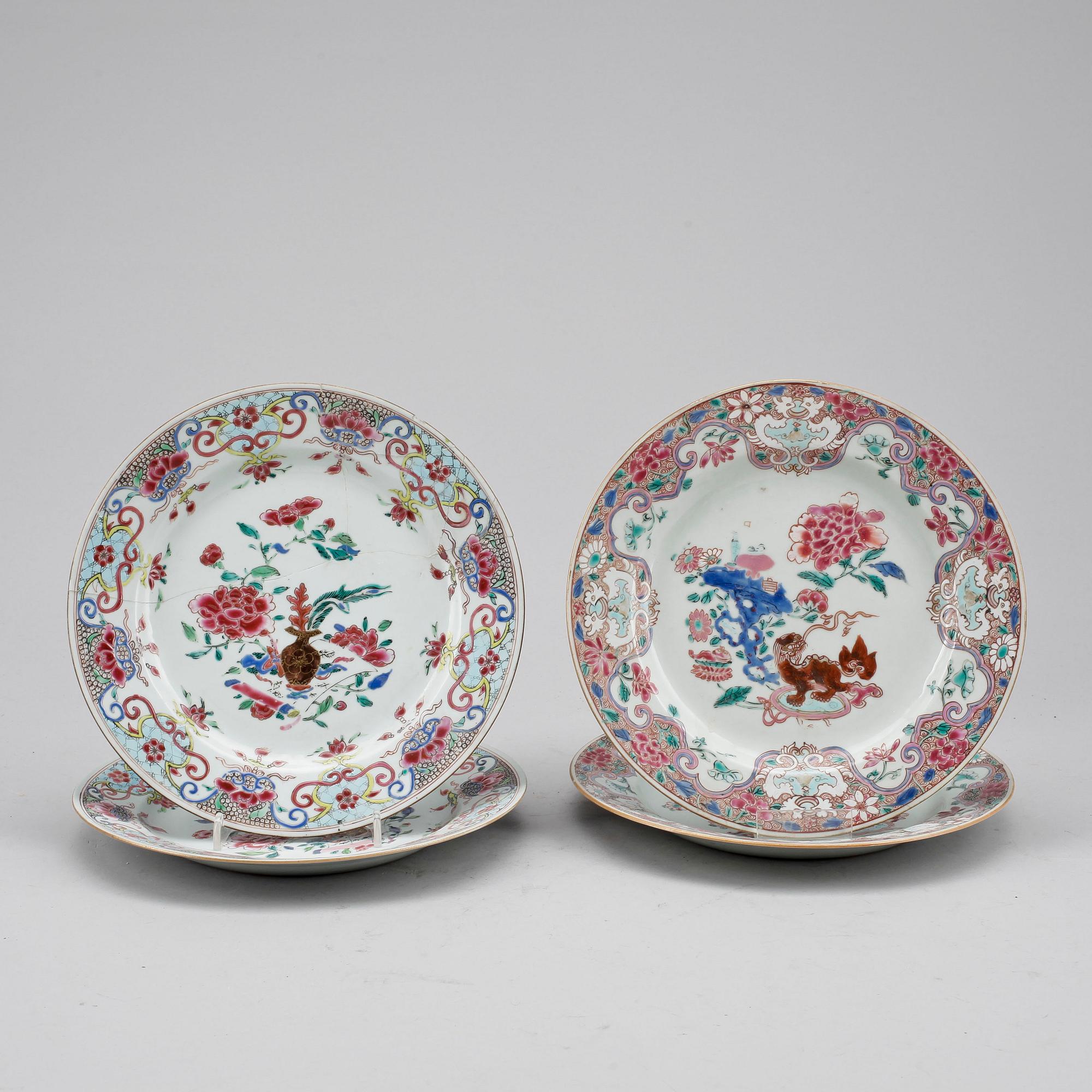 TALLRIKAR, 2+2 st, porslin, Kina, Qing dynastin, Qianlong (1735-96).