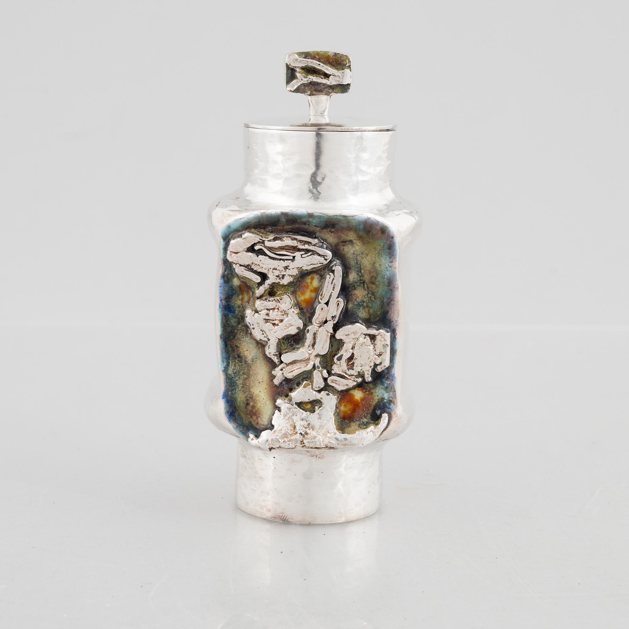 Lars Arby, dosa med lock, sterling silver och emalj, Göteborg 1978.