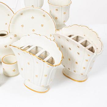 Wilhelm Kåge, a 53-piece ceramics collection 'Carrara', Gustavsberg.