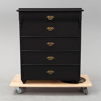 A painted chest of drawers, late 19th Century.