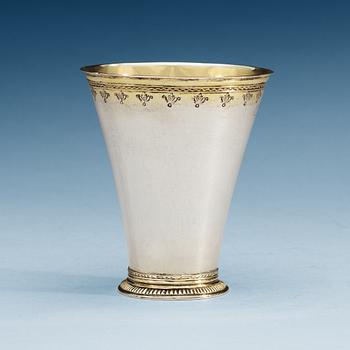 938. A Swedisk 18th century parcel-gilt beaker, makers mark of Thomas Beckman d.y., Örebro (verksam 1727-1759 (1772)).