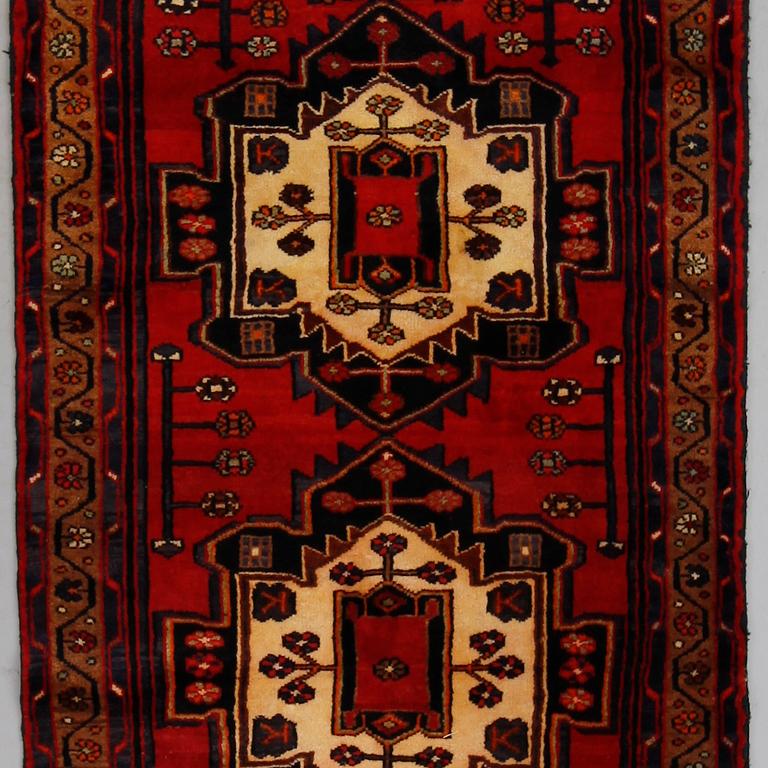 MATTA, Saveh, ca 306 x 105 cm.