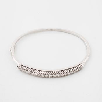 A brilliant and single cut diamond bangle made in Alessandria, Italy.