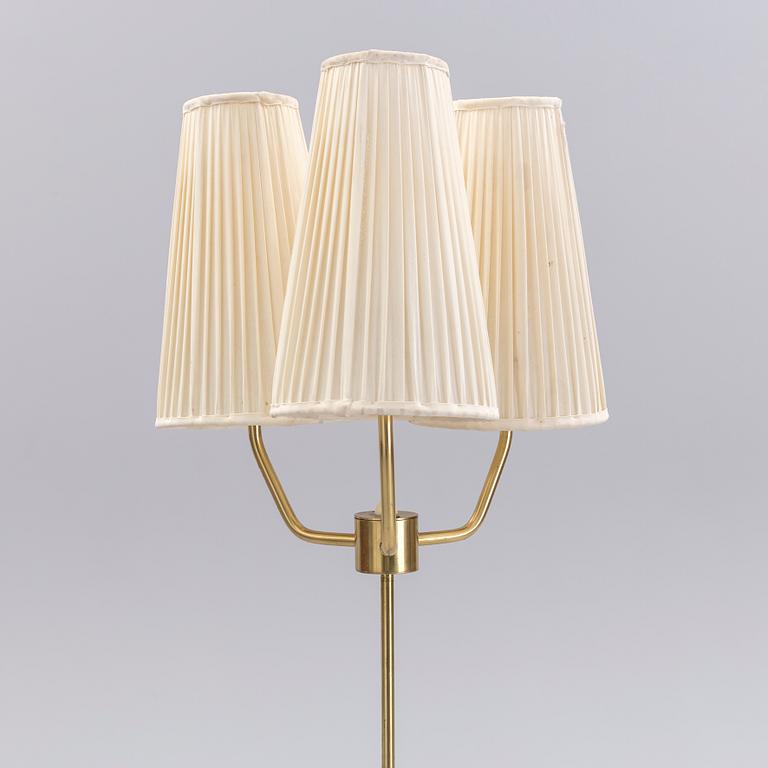 A mid 20th century floor lamp.