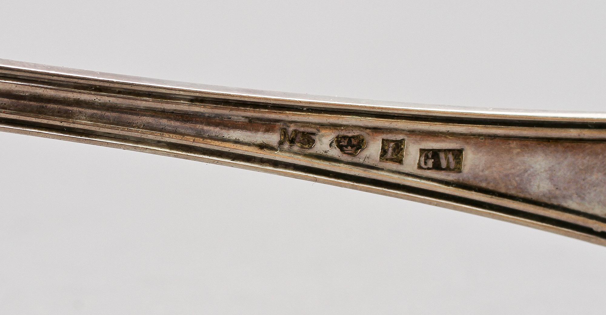 BESTICKSERVISDELAR, 37 st, silver, "Fransk lilja", 1800- samt 1900-tal. Vikt 1400 gram.