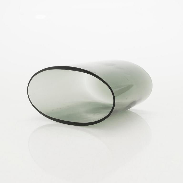 Saara Hopea, serveringsskålar, 3 st med underlag och vaser, 3 st, Nuutajärvi Notsjö.